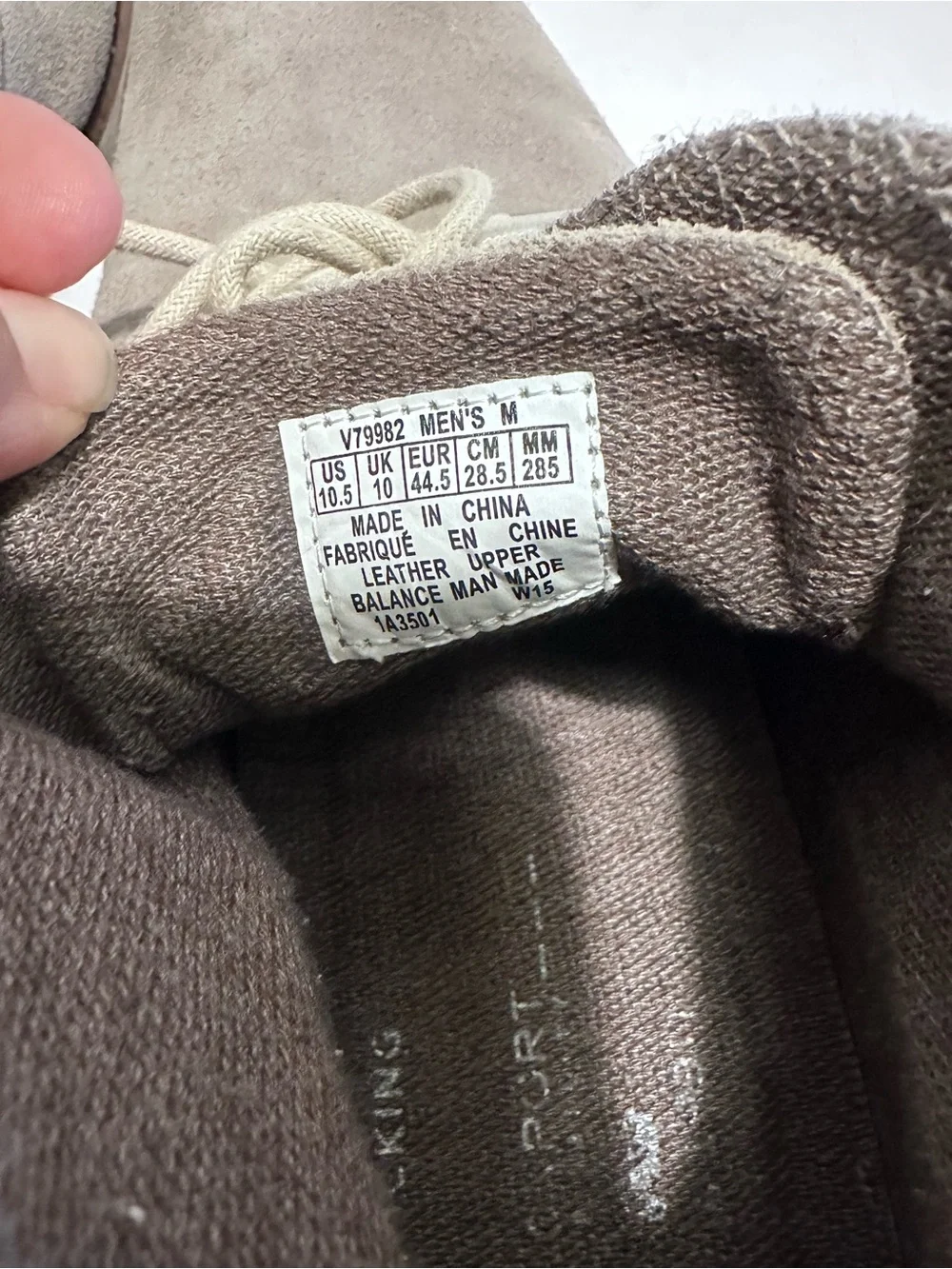 Rockport Men's Taupe Suede Chukka Boots Lace-Up size 10.5